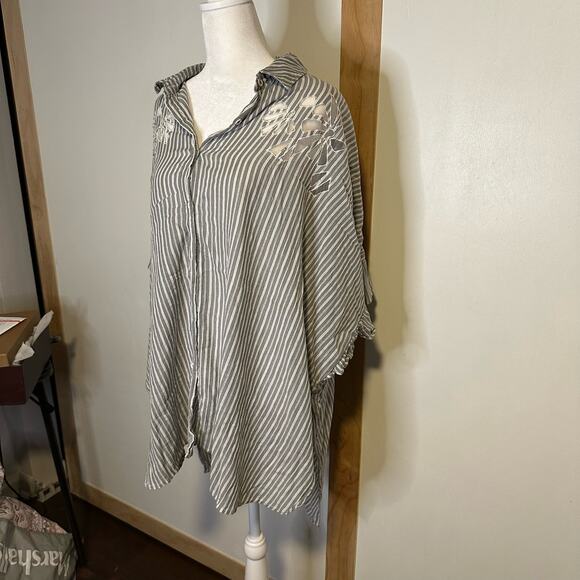 Maeve Anthropologie gray & white striped oversize button down shirt size XS/S - Picture 5 of 13
